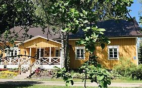 Ollilan tupa Joensuun lähellä